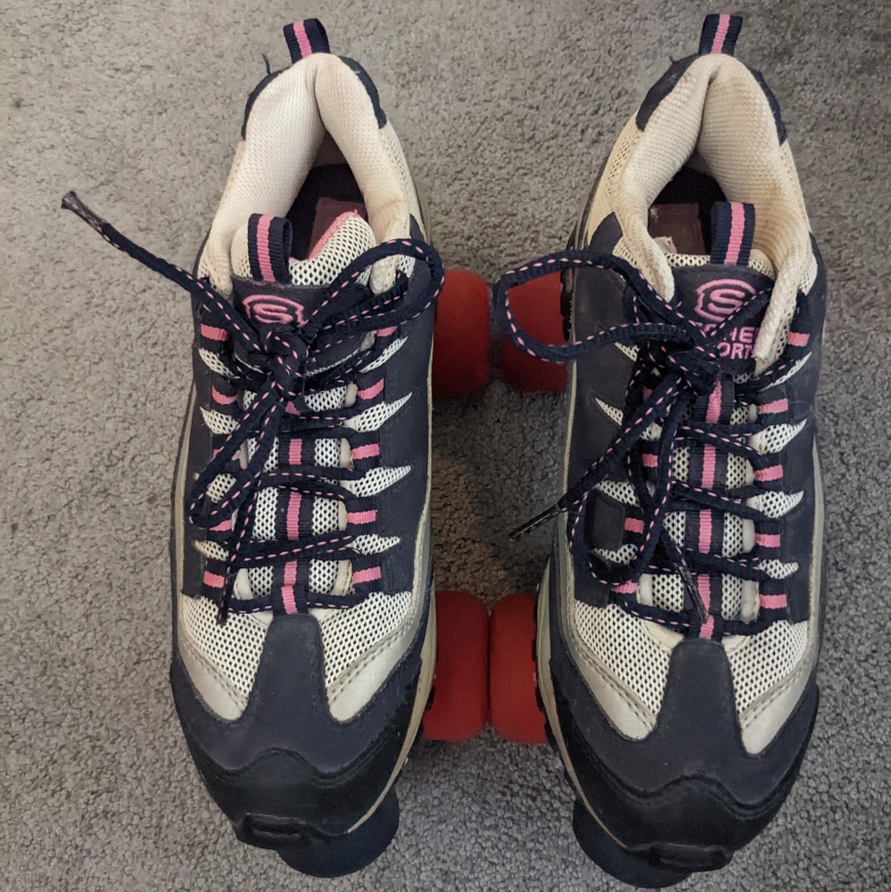 Skechers 4 Wheelers Sneaker Roller Skates Women size 8.5 Navy/Pink